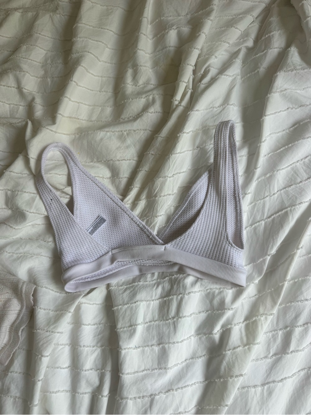 Urban Outfitters Ribbed White V-Neck Bralette - Picture 3 of 5